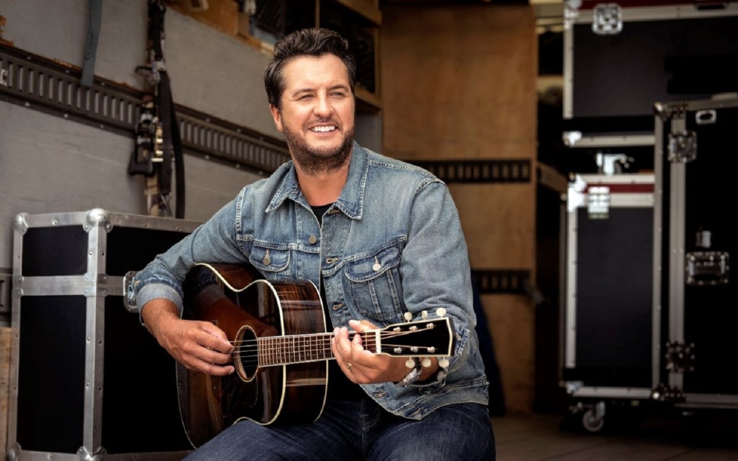 Luke Bryan Music Artist Profile